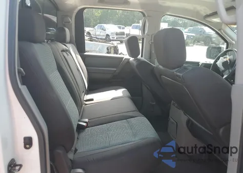 2004 Nissan Titan Xe z USA, uszkodzony, nr VIN 1N6AA07A84N557244